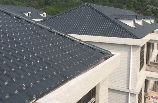 The roofs of modern style buildings are neatly arranged with black resin tiles.